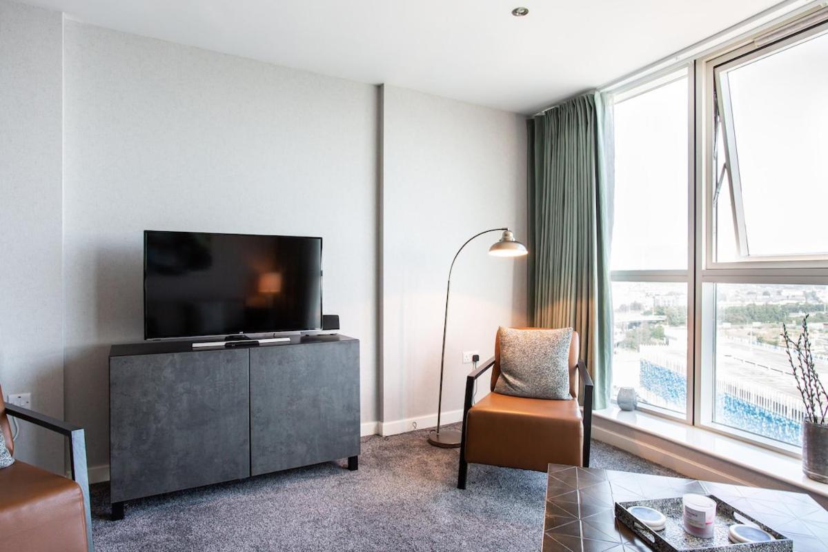 Apartment Exclusive High-floor With Breathtaking Titanic & Waterfront Views Sleeps 6 *