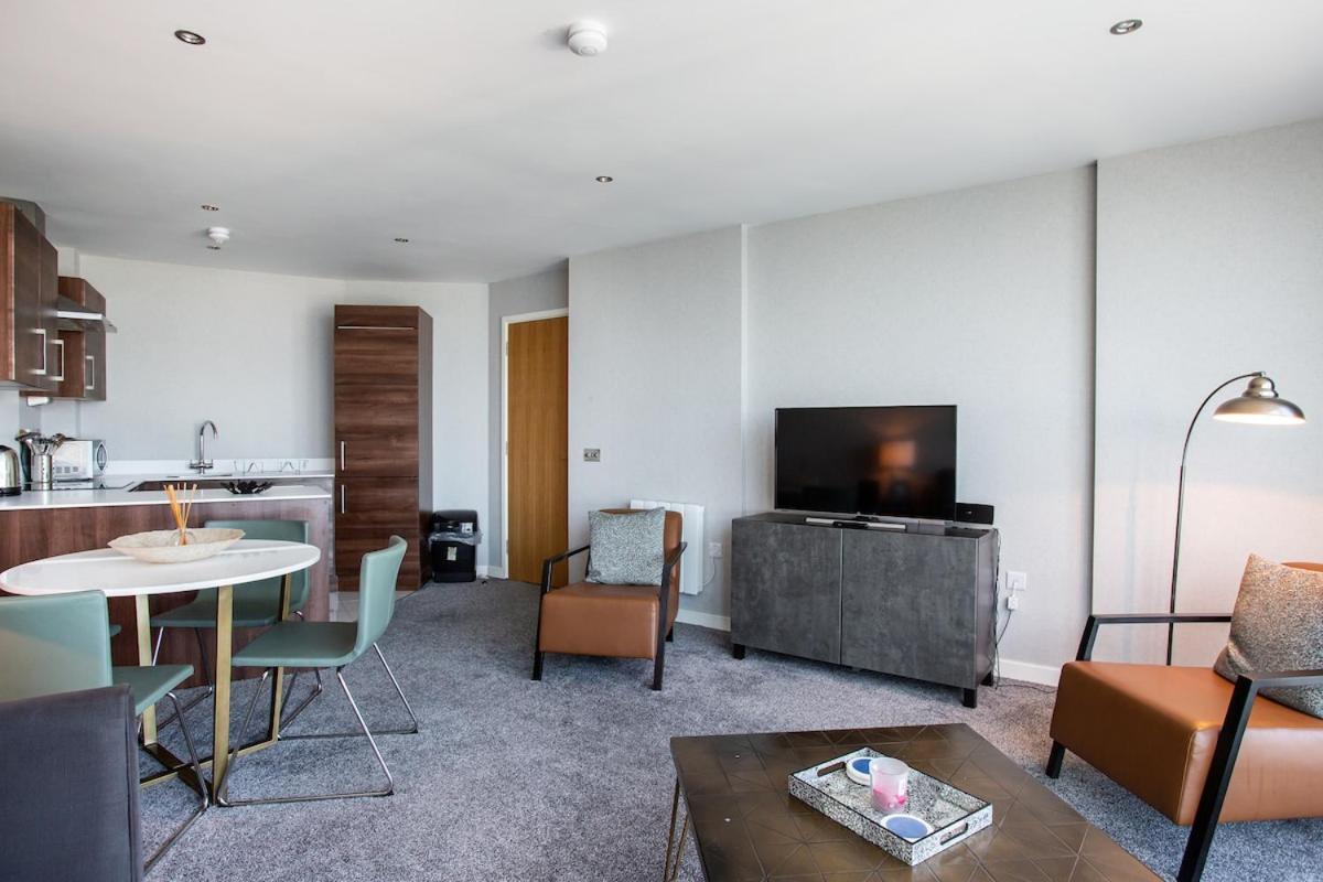 Exclusive High-floor With Breathtaking Titanic & Waterfront Views Sleeps 6 *