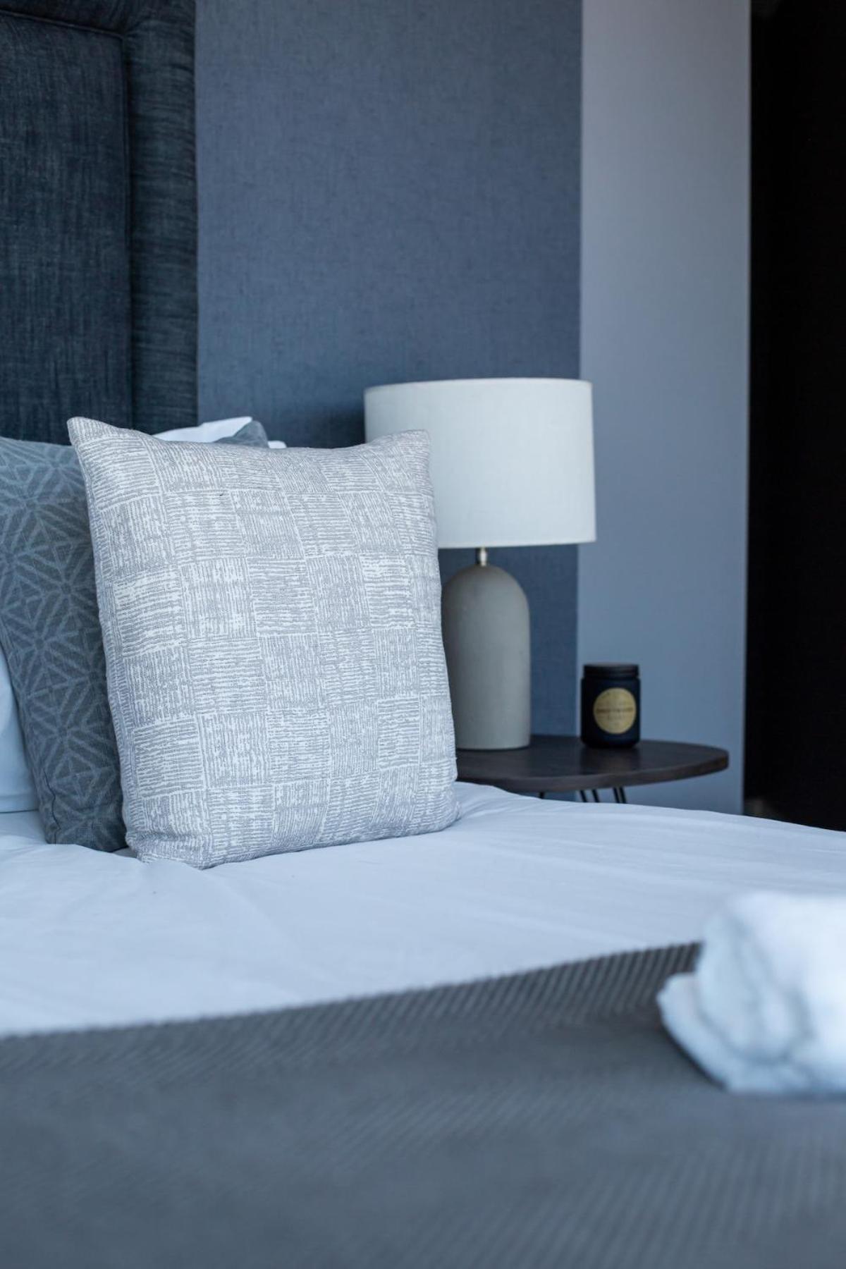 Exclusive High-floor With Breathtaking Titanic & Waterfront Views Sleeps 6