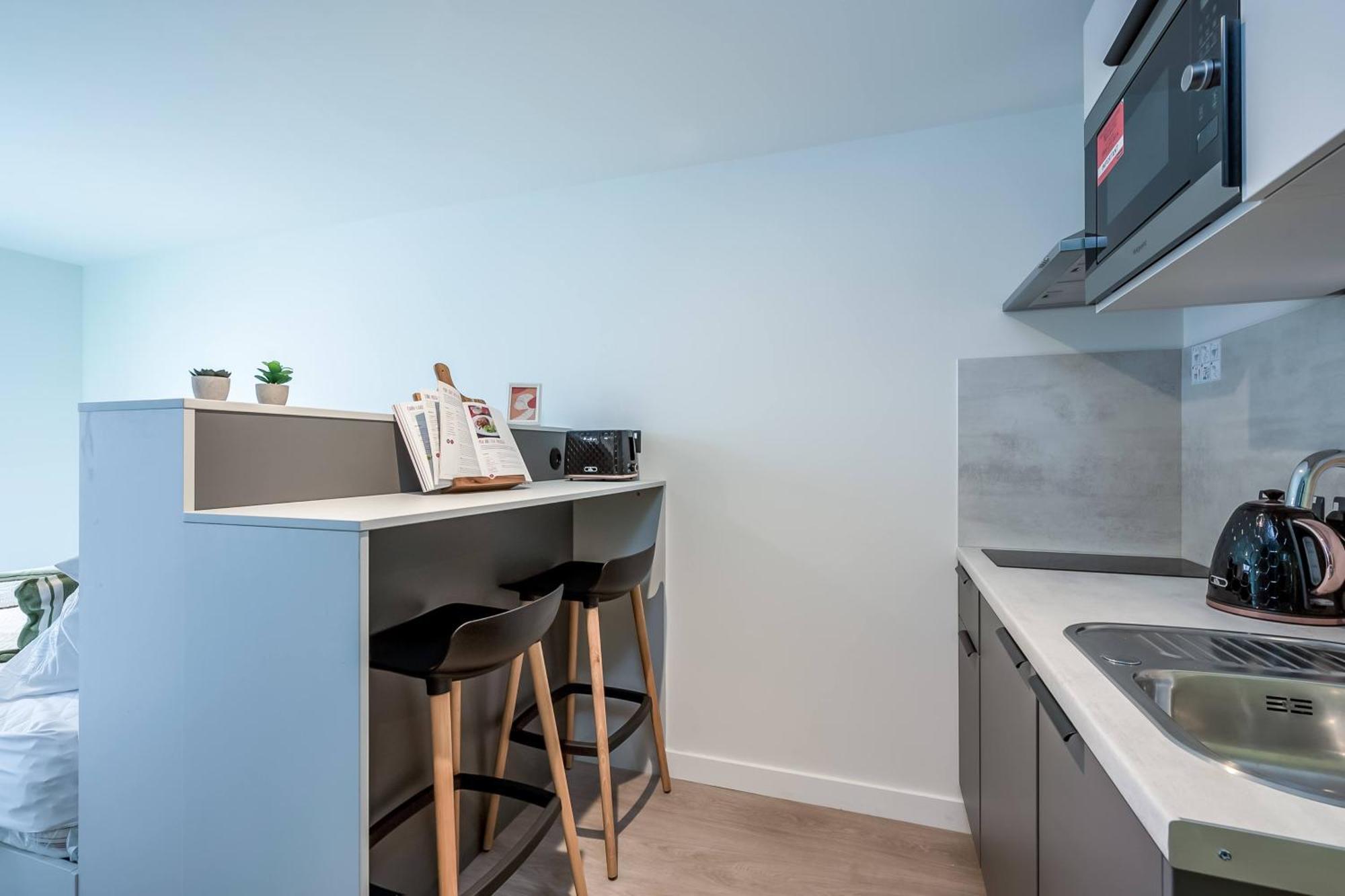 The Value Option For The Centre - Non Students Welcome Belfast