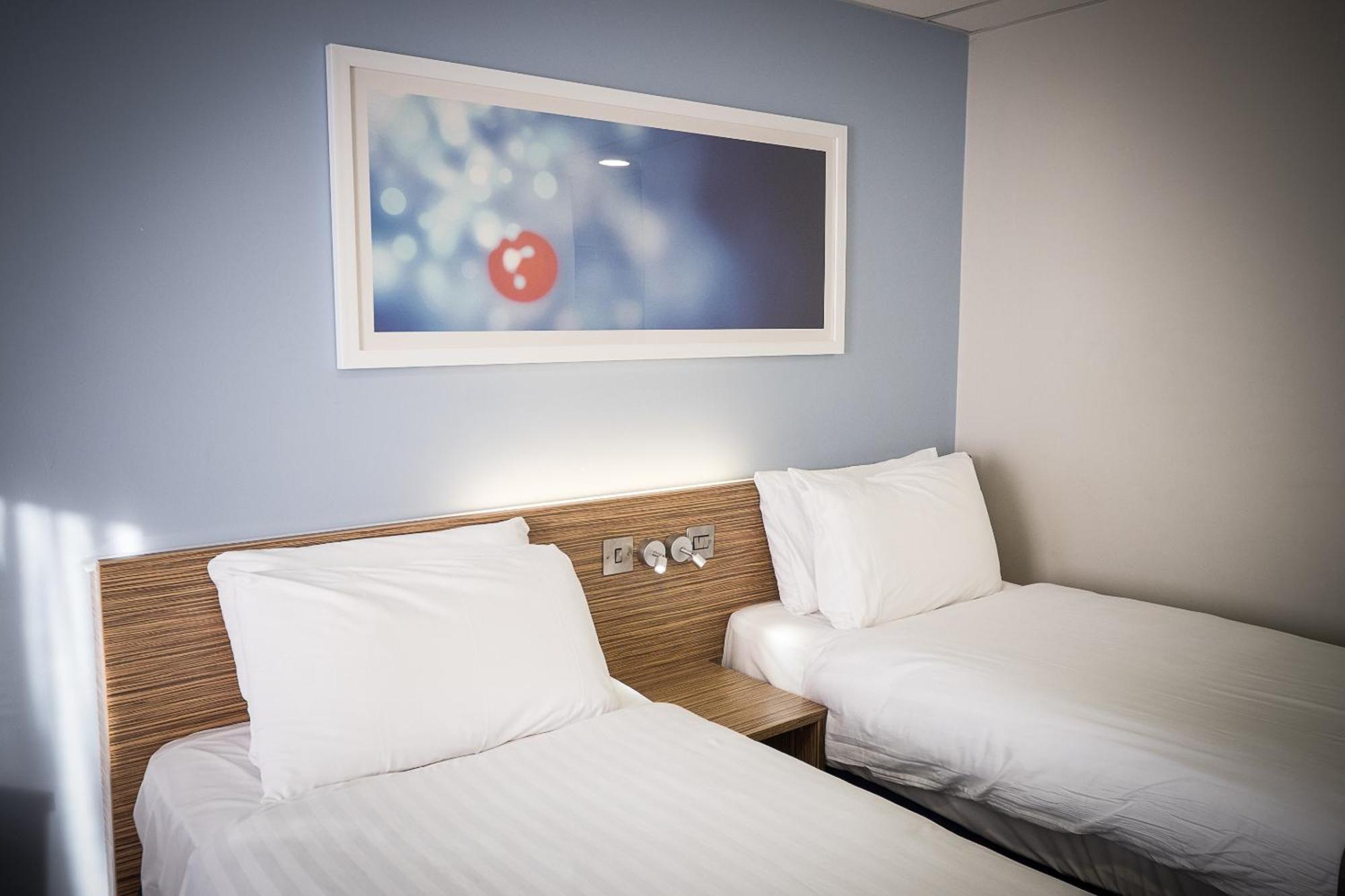 Hotel Travelodge 3*
