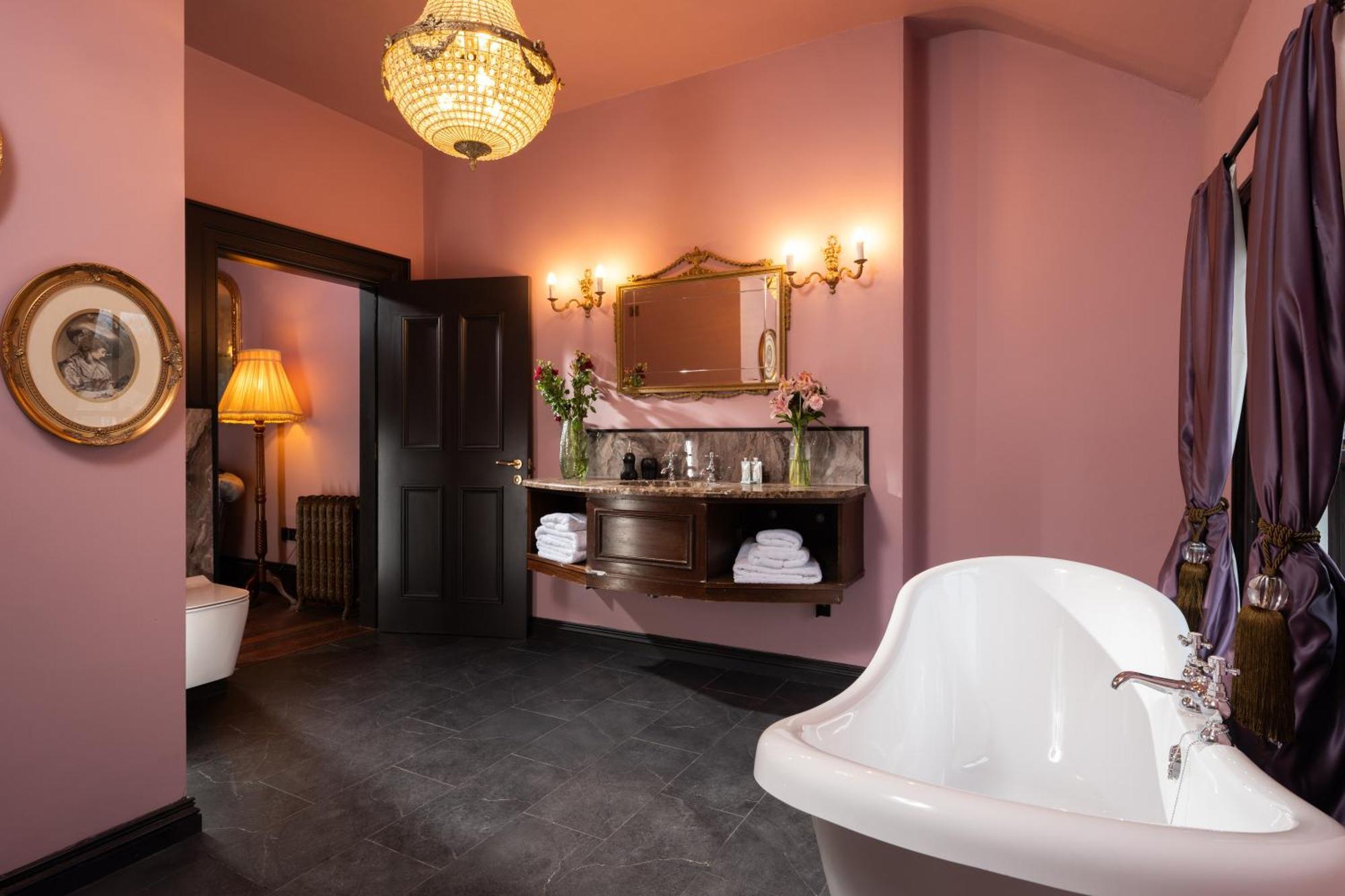 The Harrison Chambers Of Distinction Hotel