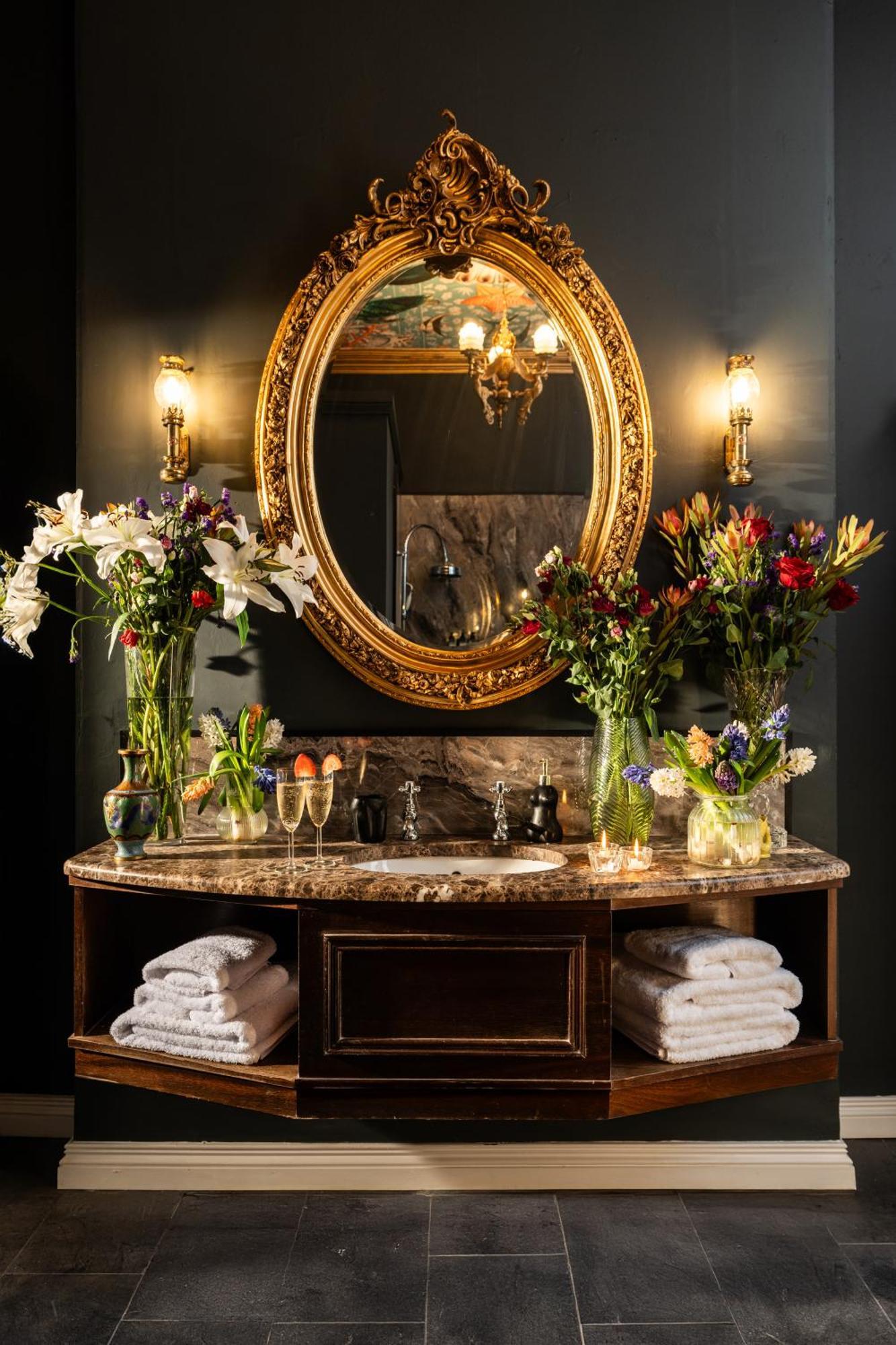 The Harrison Chambers Of Distinction Hotel