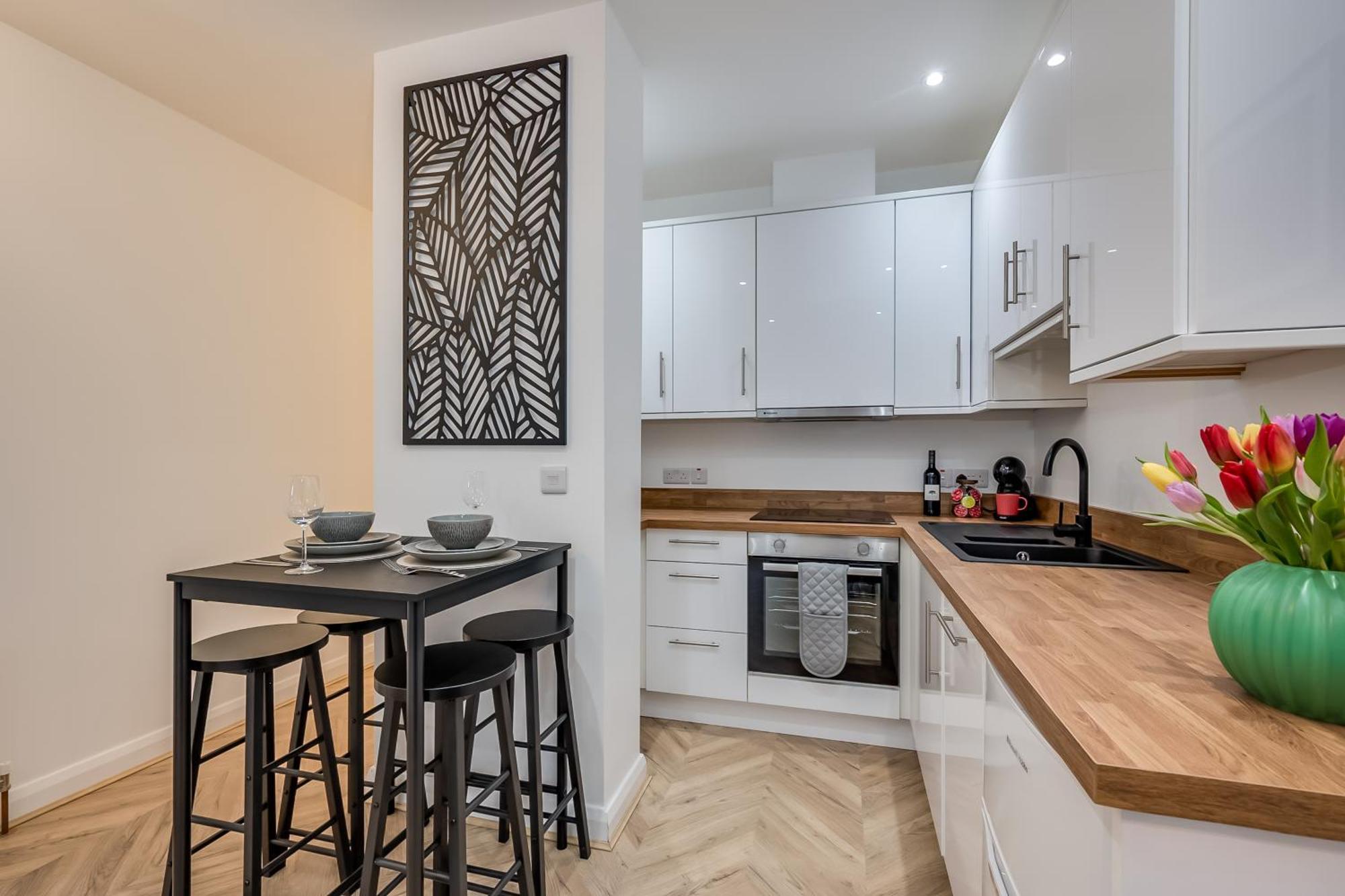 Stylish 2 Bedroom Apartment