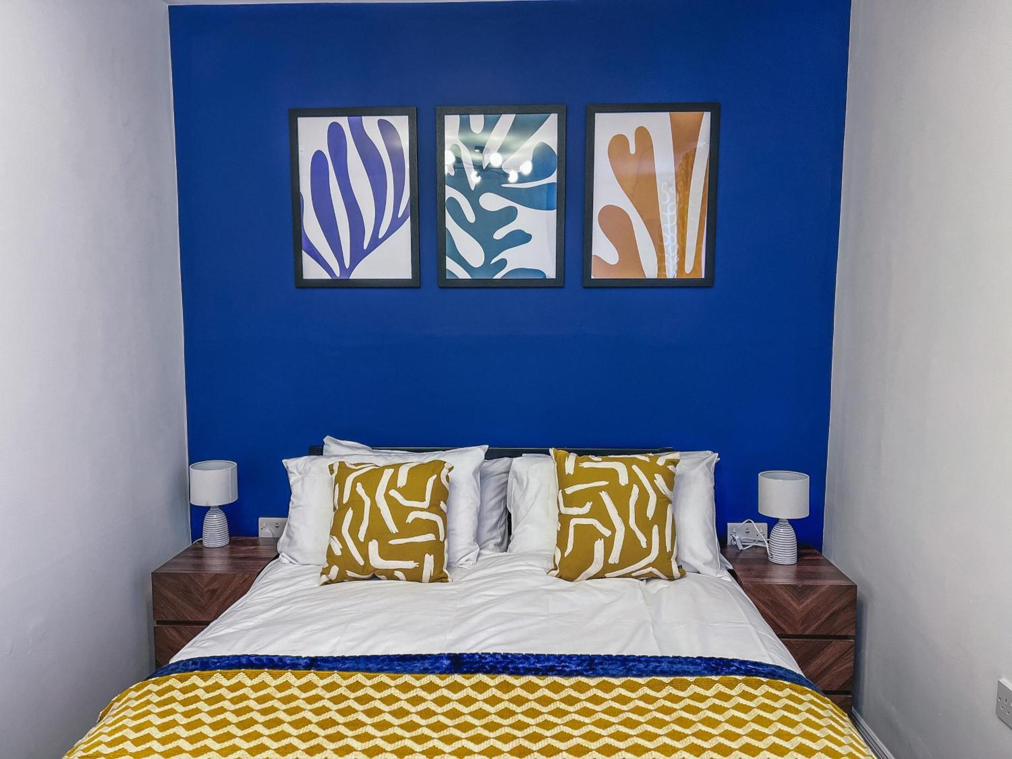 Central Flat 4 Bedroom, 2 Bathroom, 2X Parking - Staybynumbers