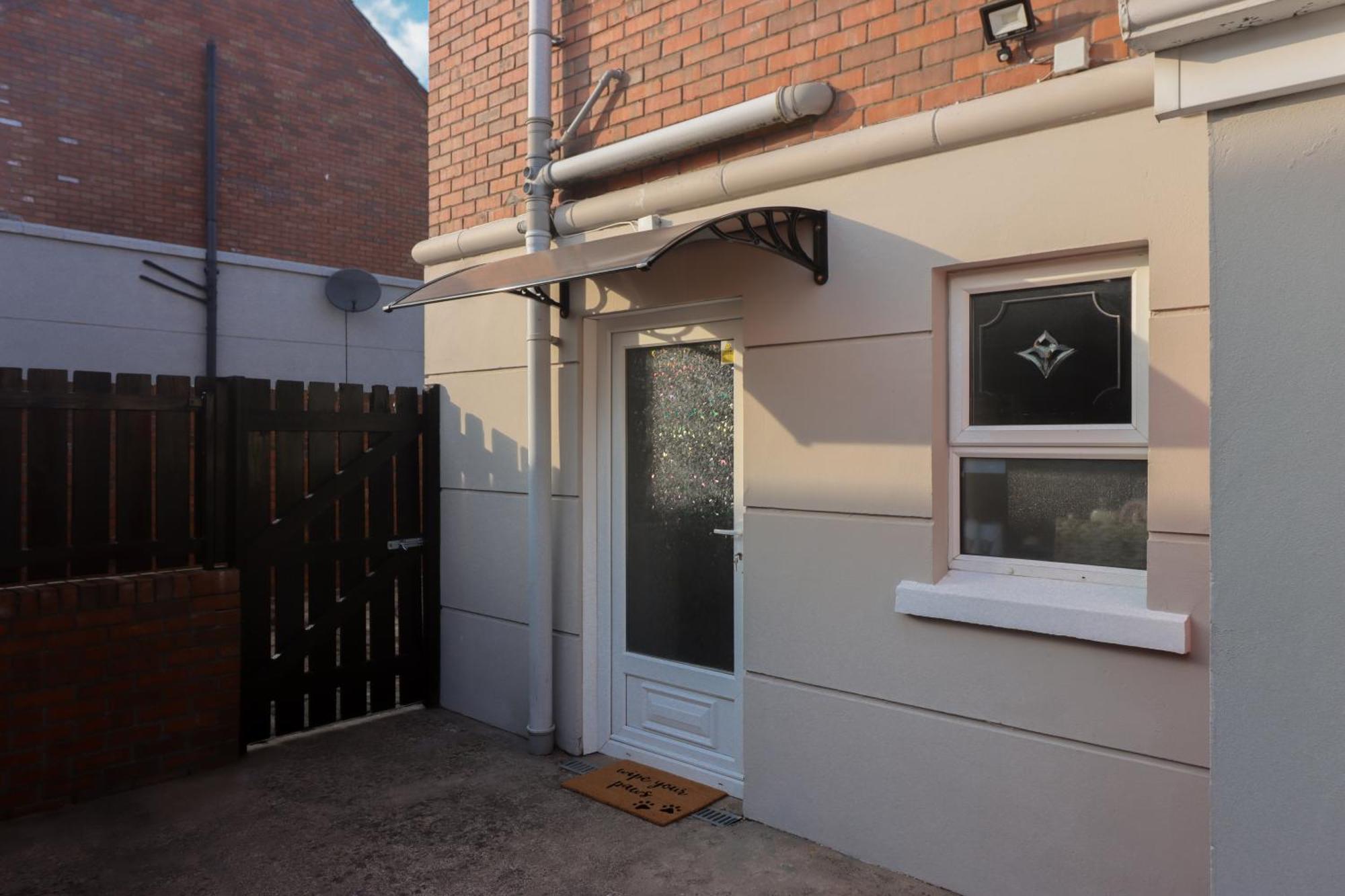Superb Large Bespoke 5 Star Detached Villa, Prime Location, * Belfast