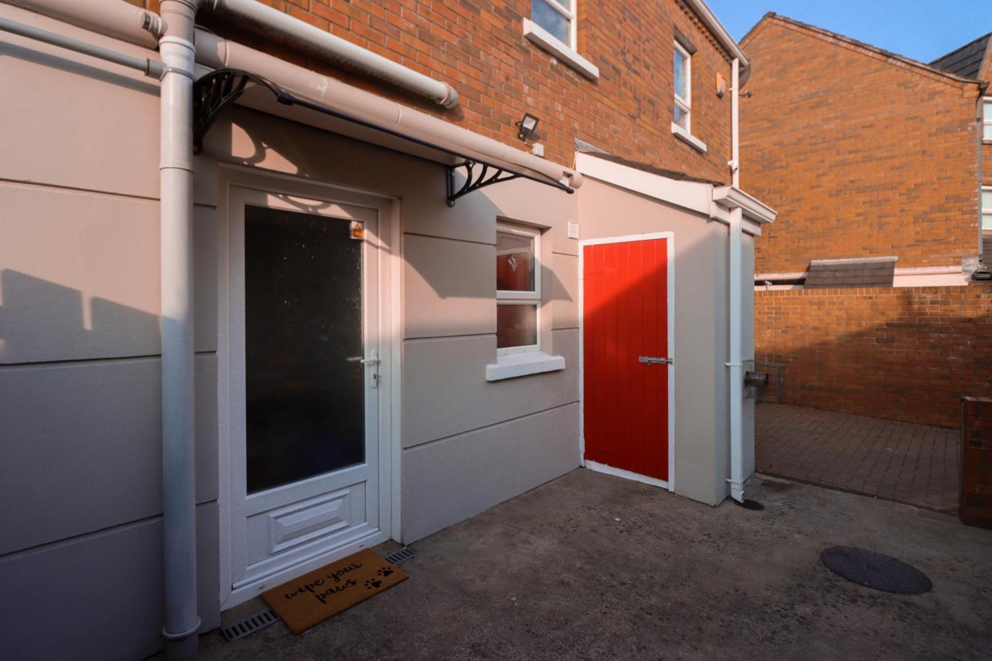 Superb Large Bespoke 5 Star Detached Villa, Prime Location, * Belfast