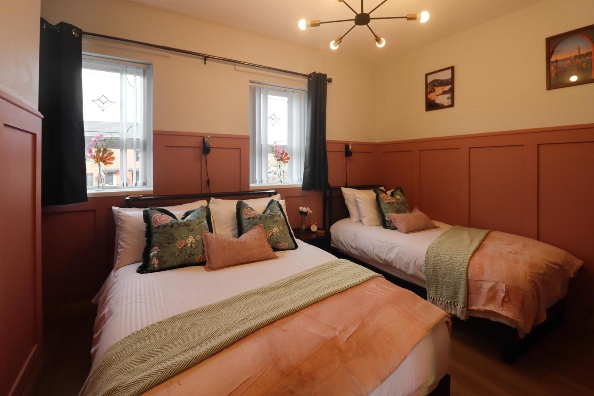 Superb Large Bespoke 5 Star Detached Villa, Prime Location, Belfast