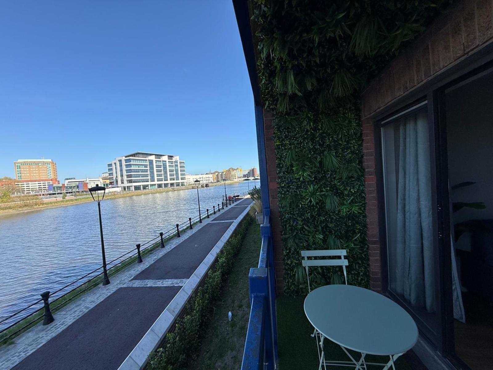 Quarters Riverside *