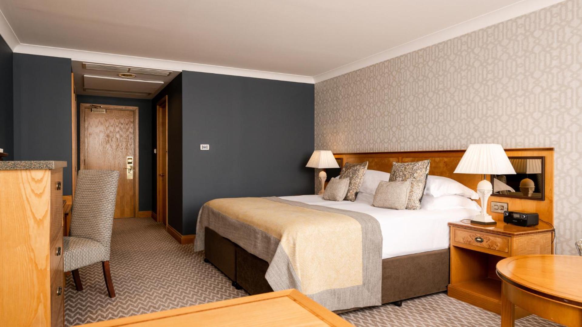Europa 4* Belfast