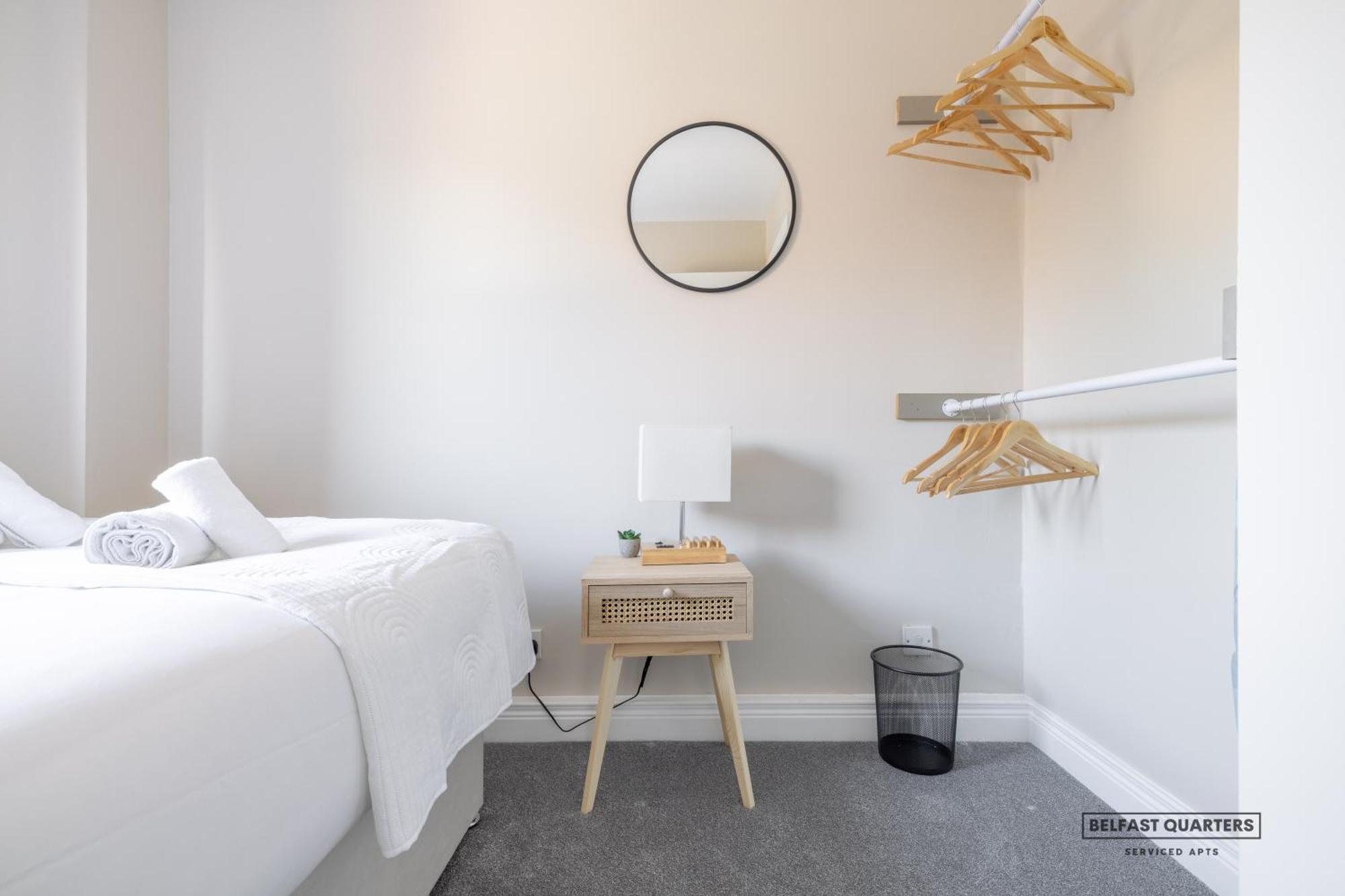 Quarters Riverside Apartment *