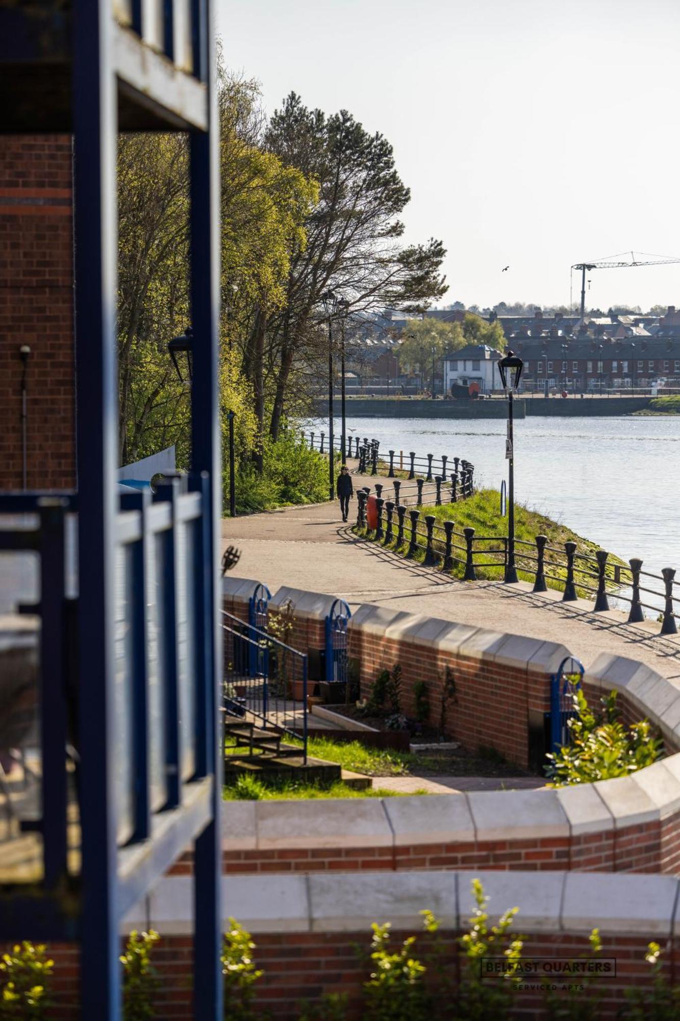 Quarters Riverside Apartment