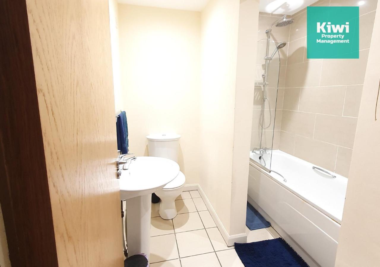 2 Bedroom - Spacious & Modern Apartment Belfast