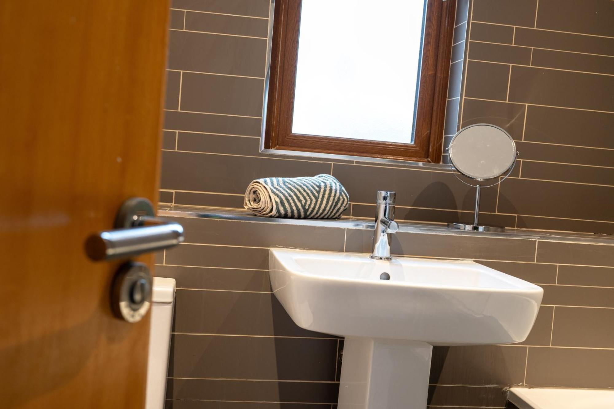 Holiday home Grovefield Getaway Belfast
