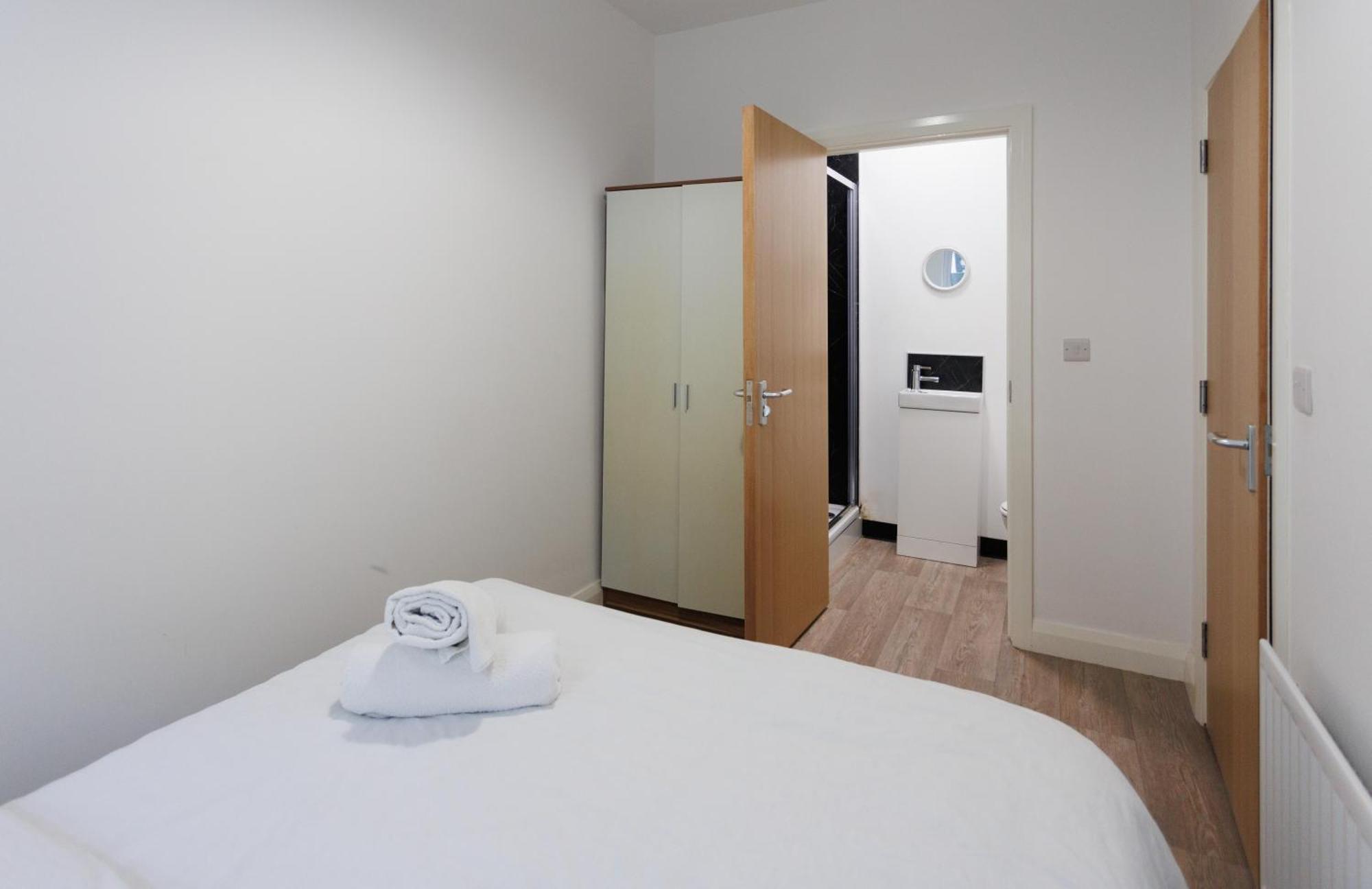 Boutique For 2 *