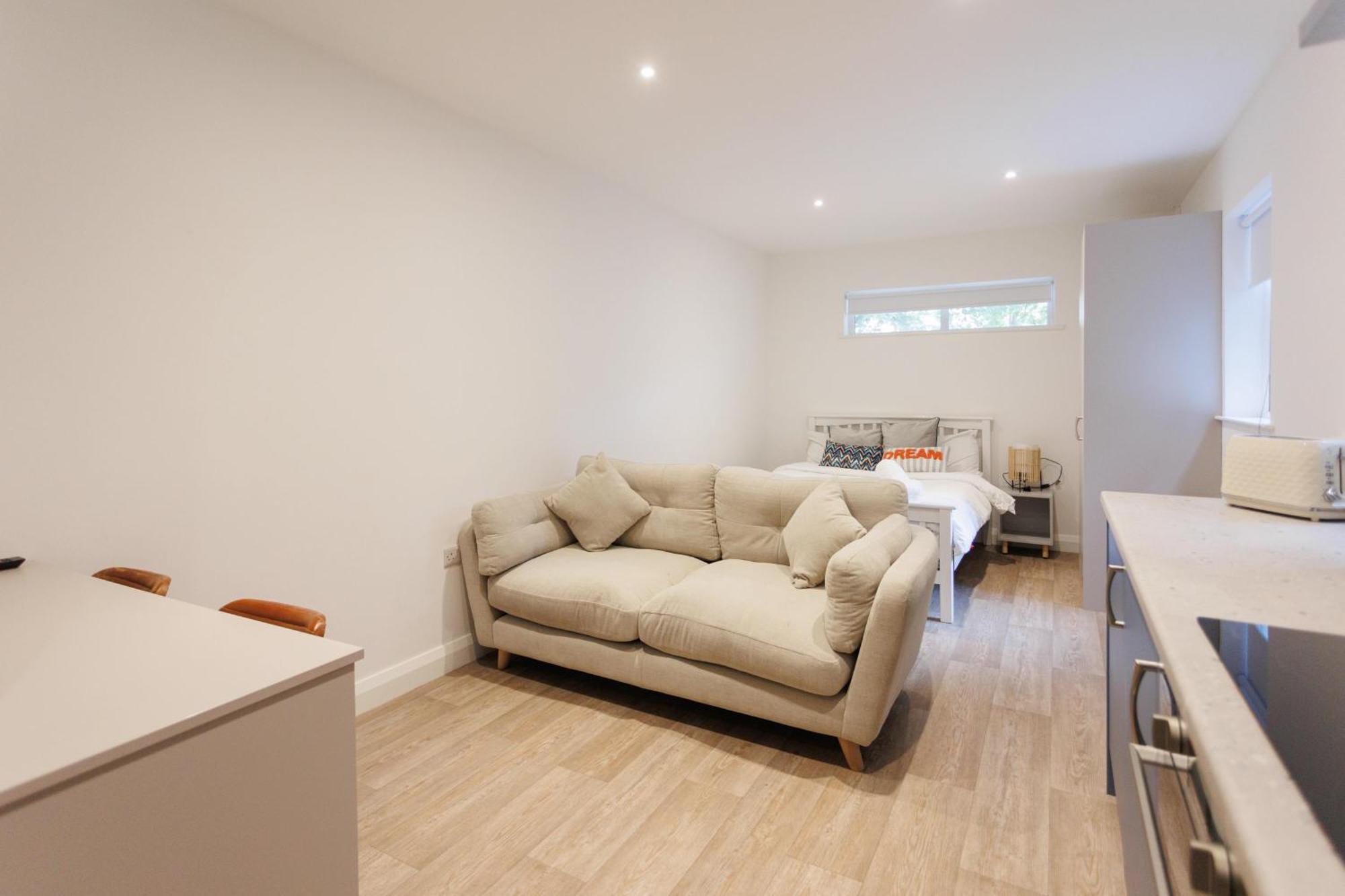 Modern 2 Bedroom In