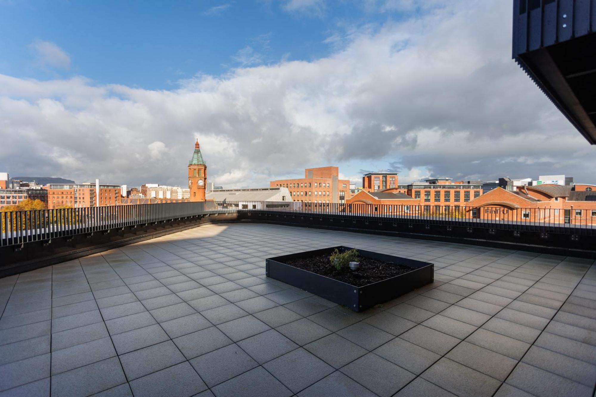 3Br - 10 Mins Walk To Central Belfast With Terrace *