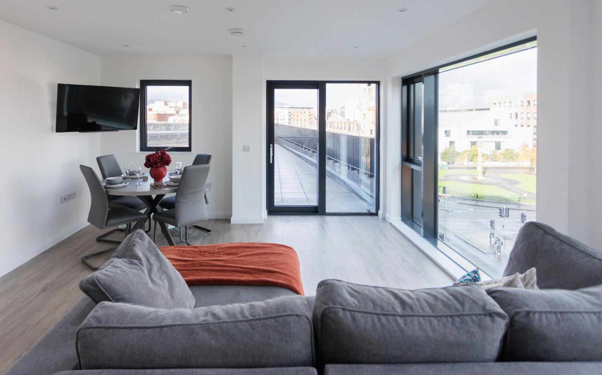 3Br - 10 Mins Walk To Central Belfast With Terrace Belfast