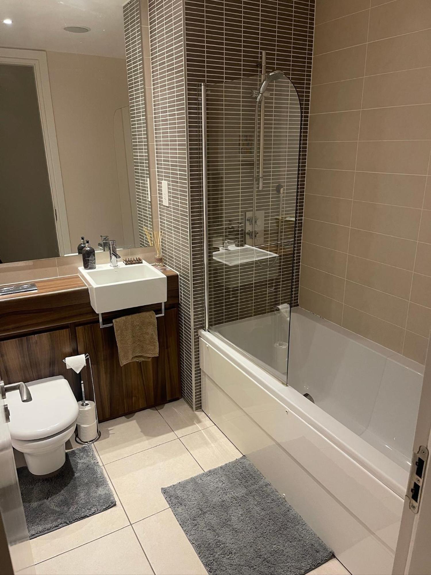 Apartment Titanic Quarter, Marina View Modern 2 Bedroom Belfast