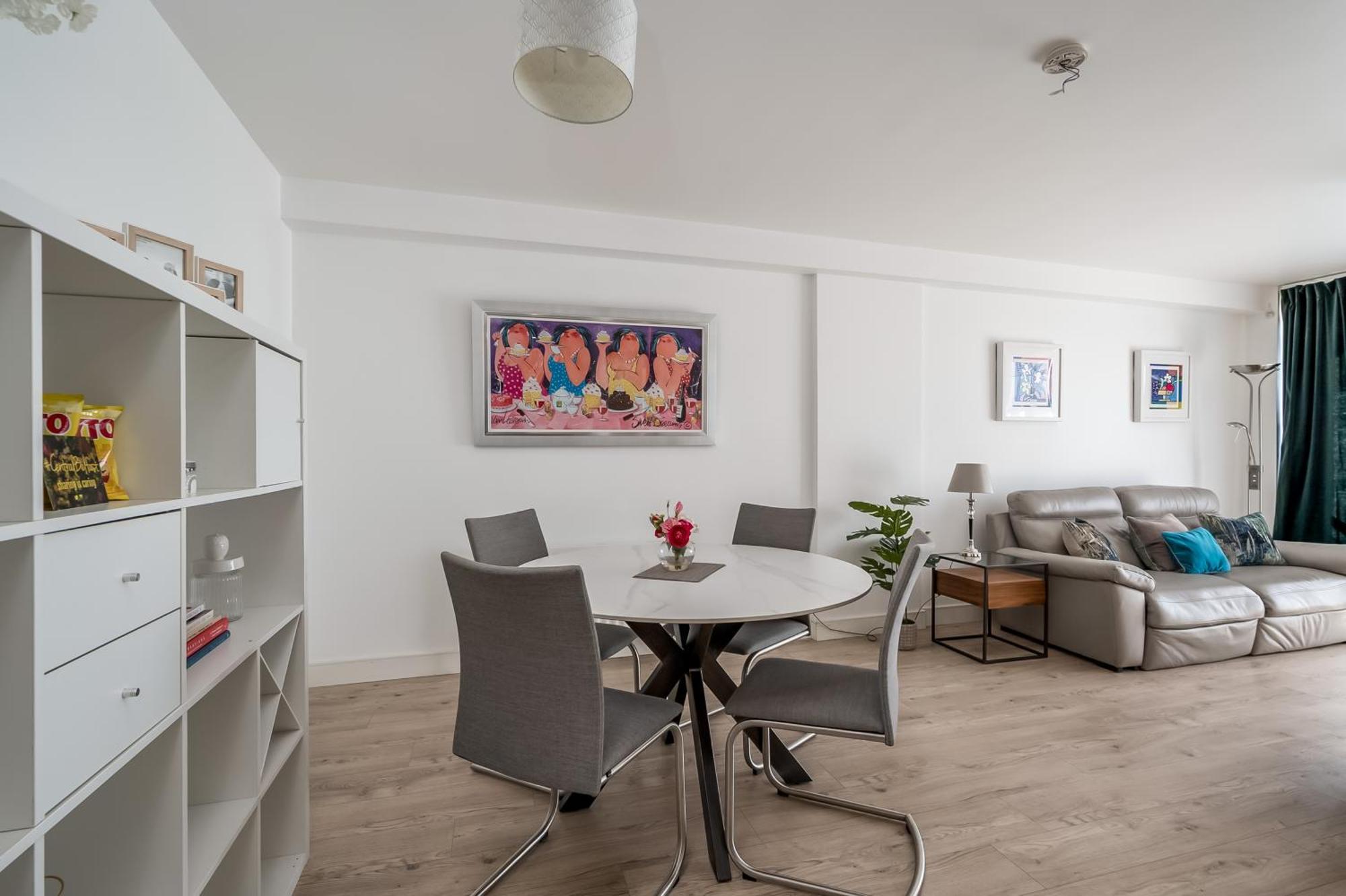 Apartments, Victoria Place *