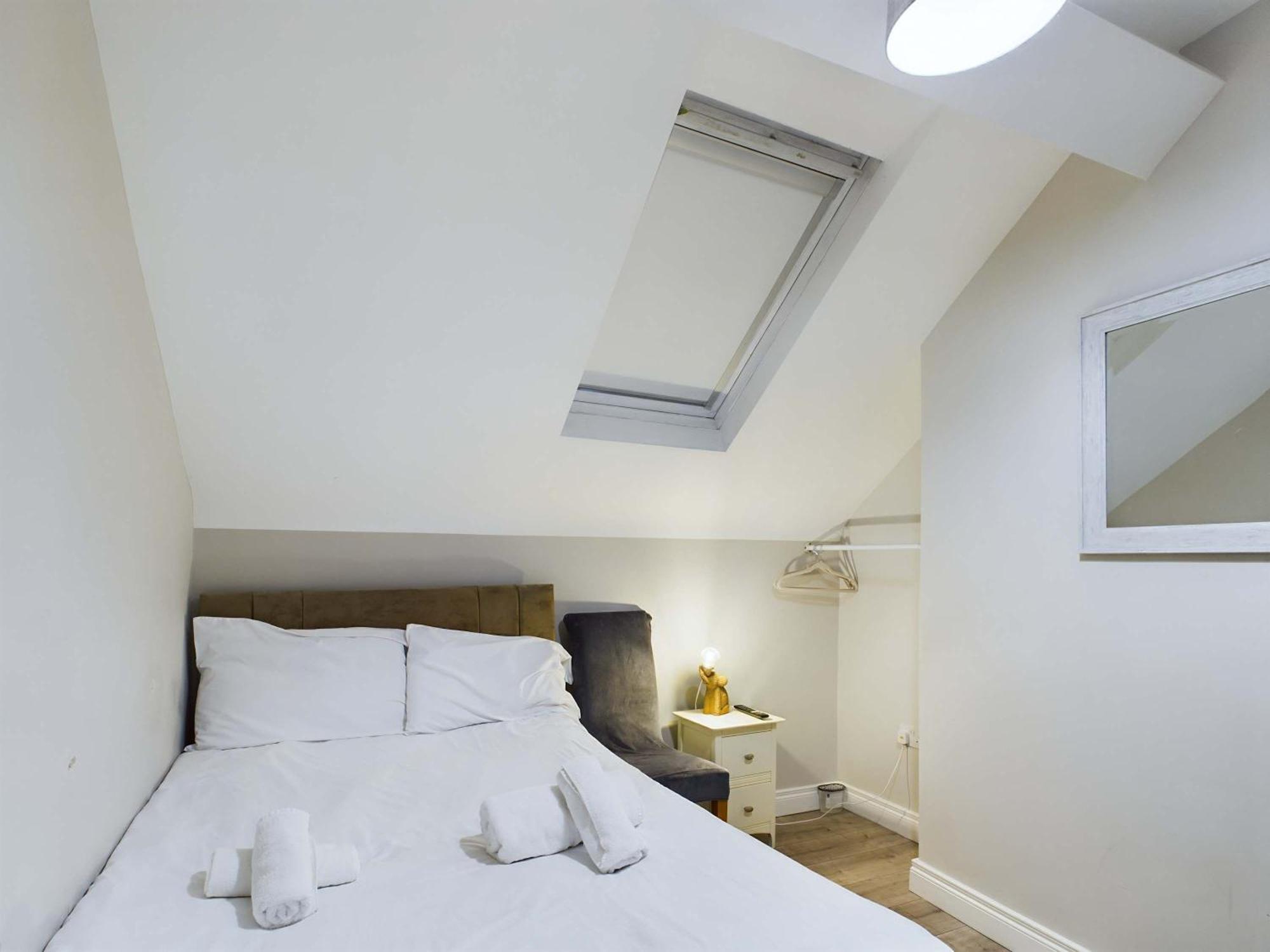 Luxurious 5 Bedroom Near Centre Holiday home