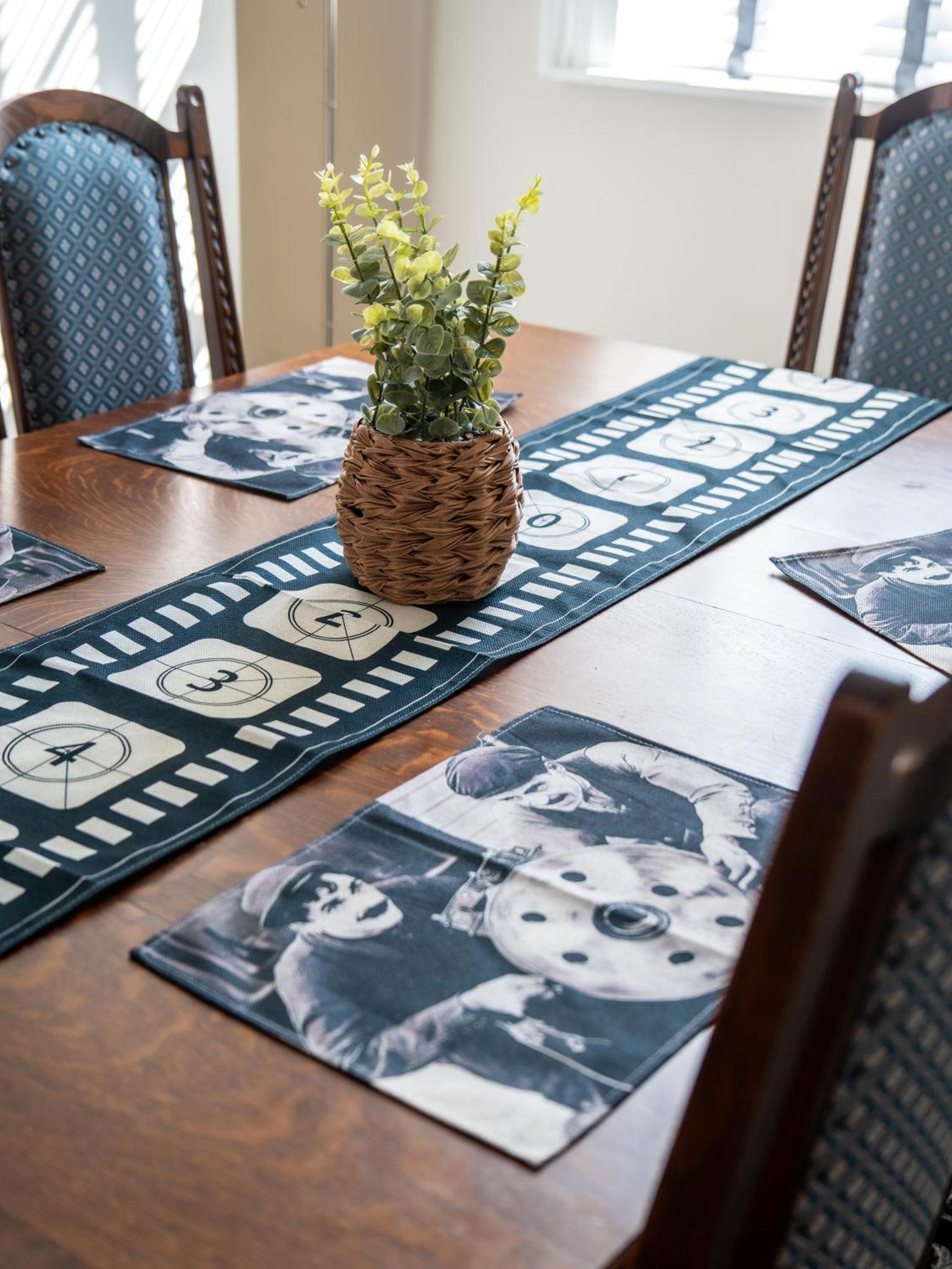The U2 Crib - Unique History, Stylish With Parking Apartment Belfast