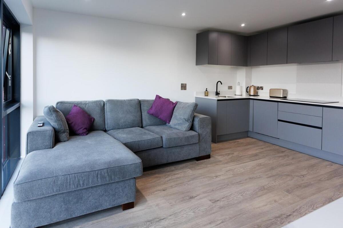 Modern 2 Bedroom In