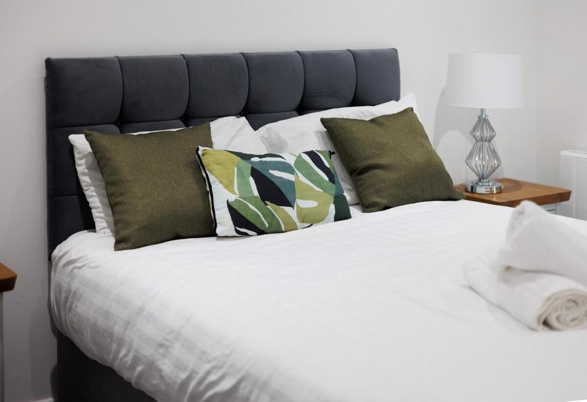 Modern 2 Bedroom In *