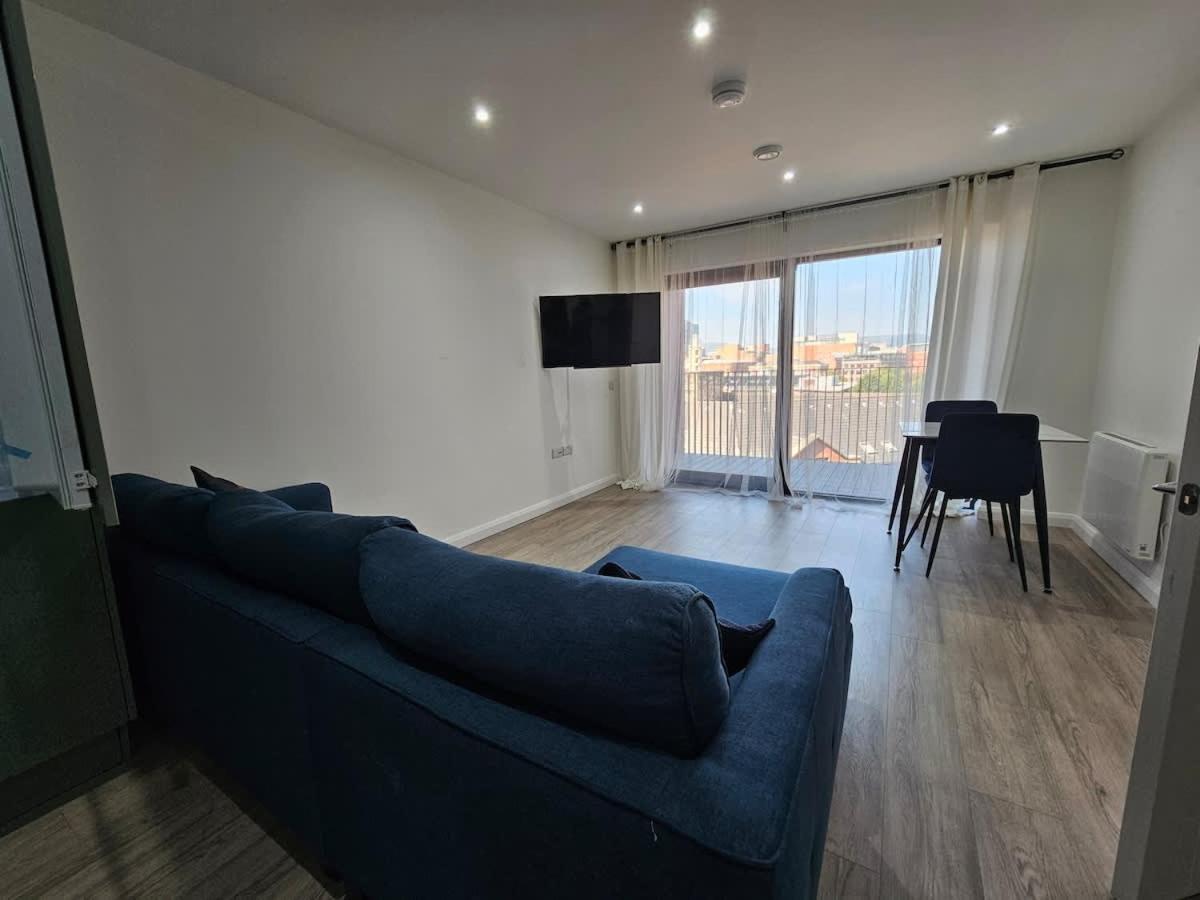 2 Bedroom Centre With Terrace Holiday home *