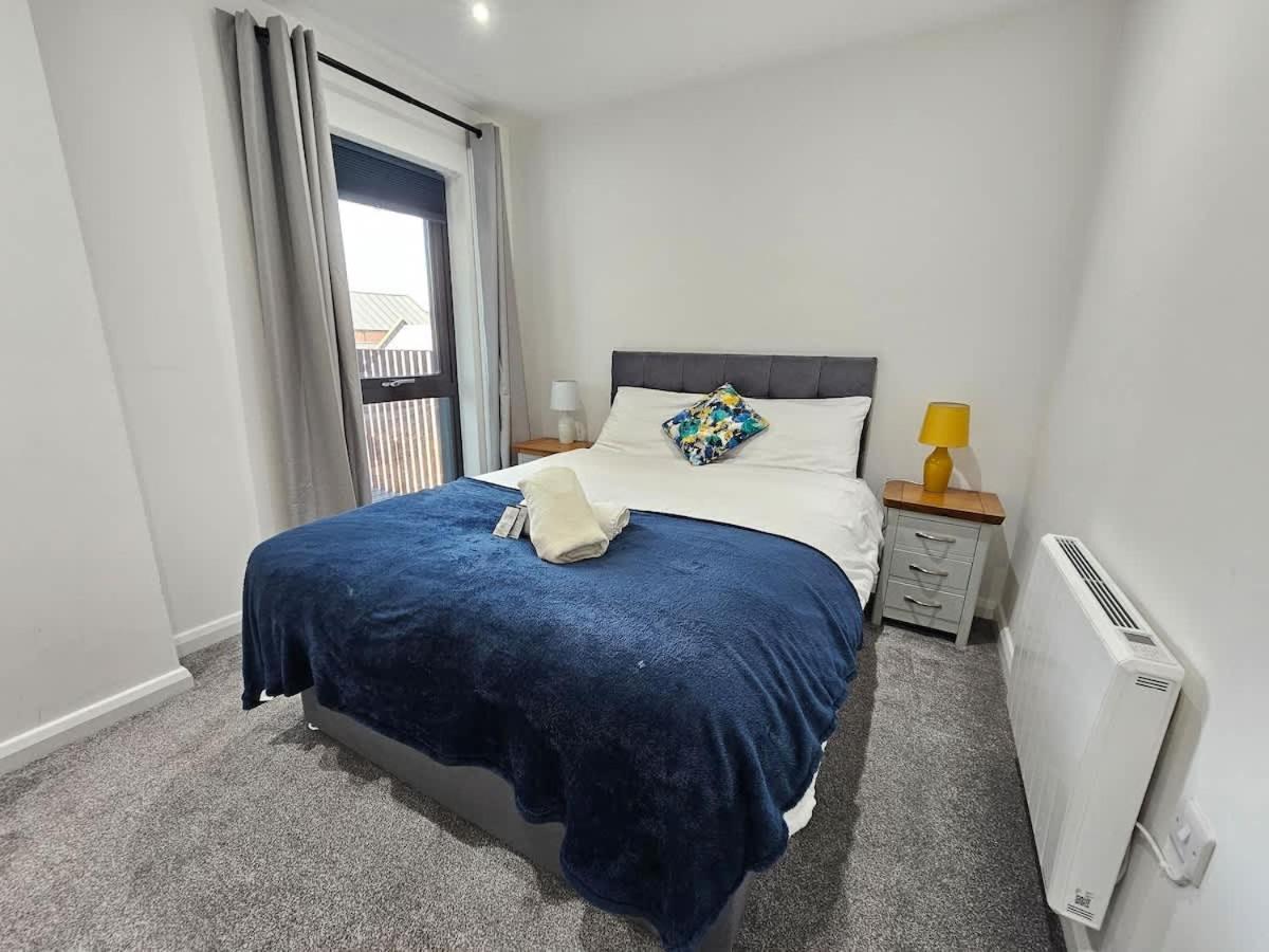 2 Bedroom Centre With Terrace Belfast
