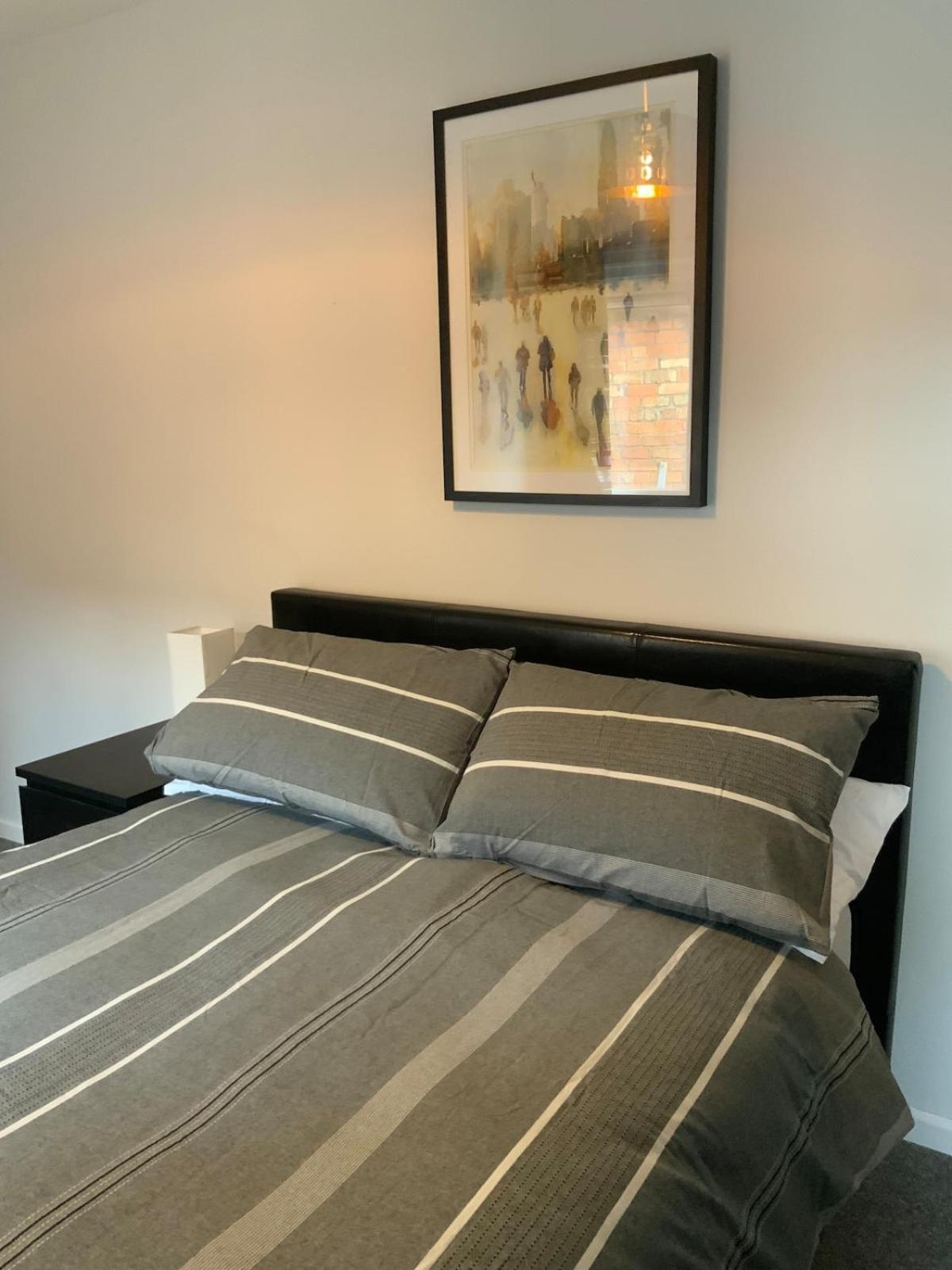 2br Retreat - Near Queens Apartment