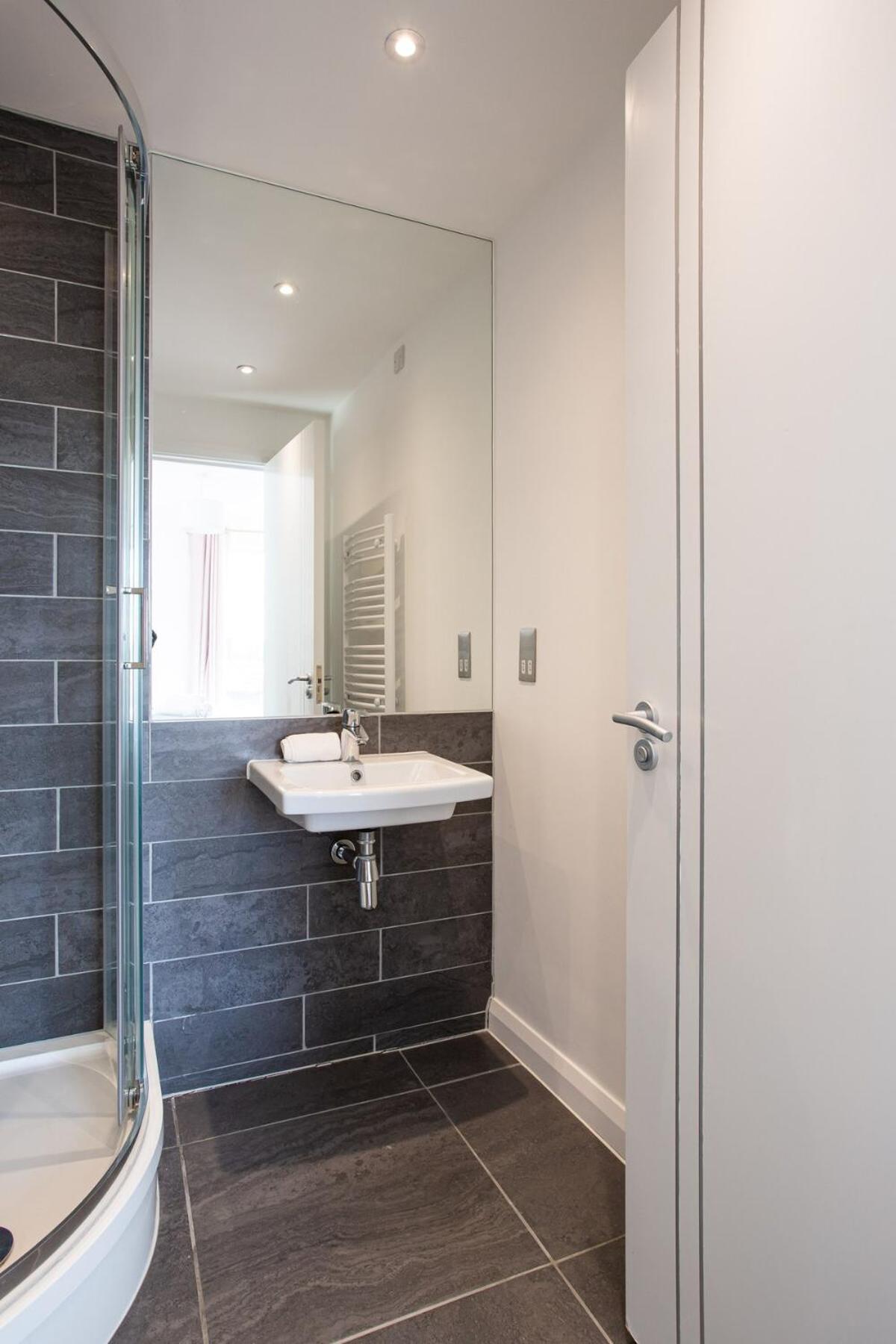 Apartment Bright & Stylish, Sleeps 6, Centre Belfast