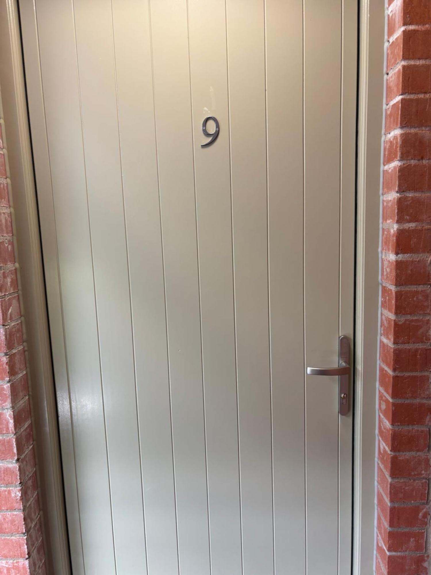 Queens 1 Bedroom