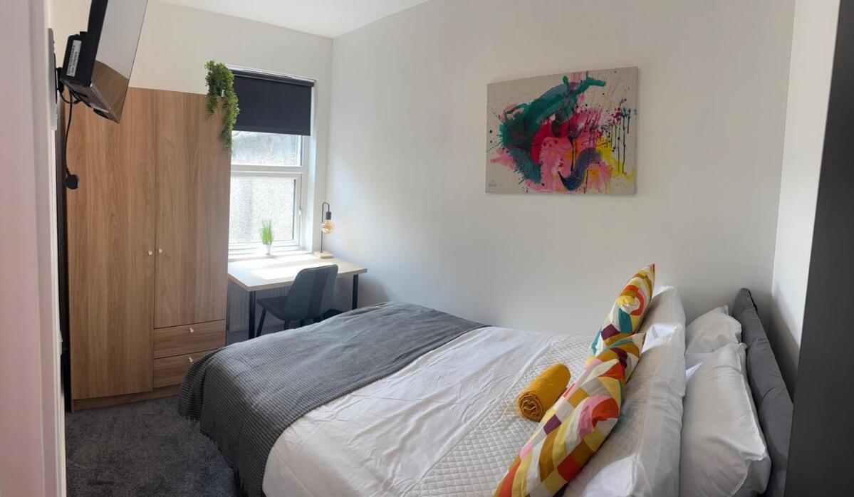 Holiday home From - Cityside 4 Bed Belfast