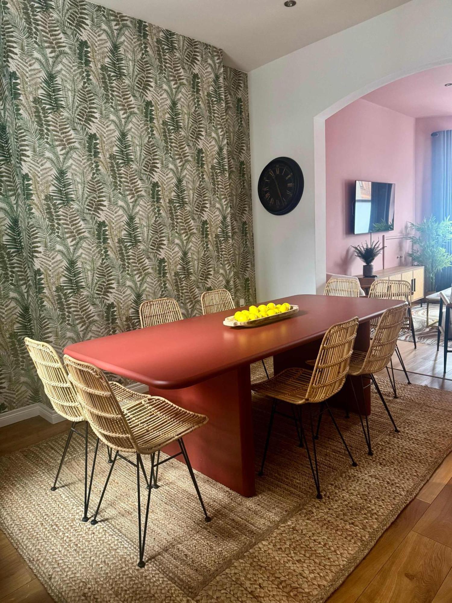 Apartment - Queen's