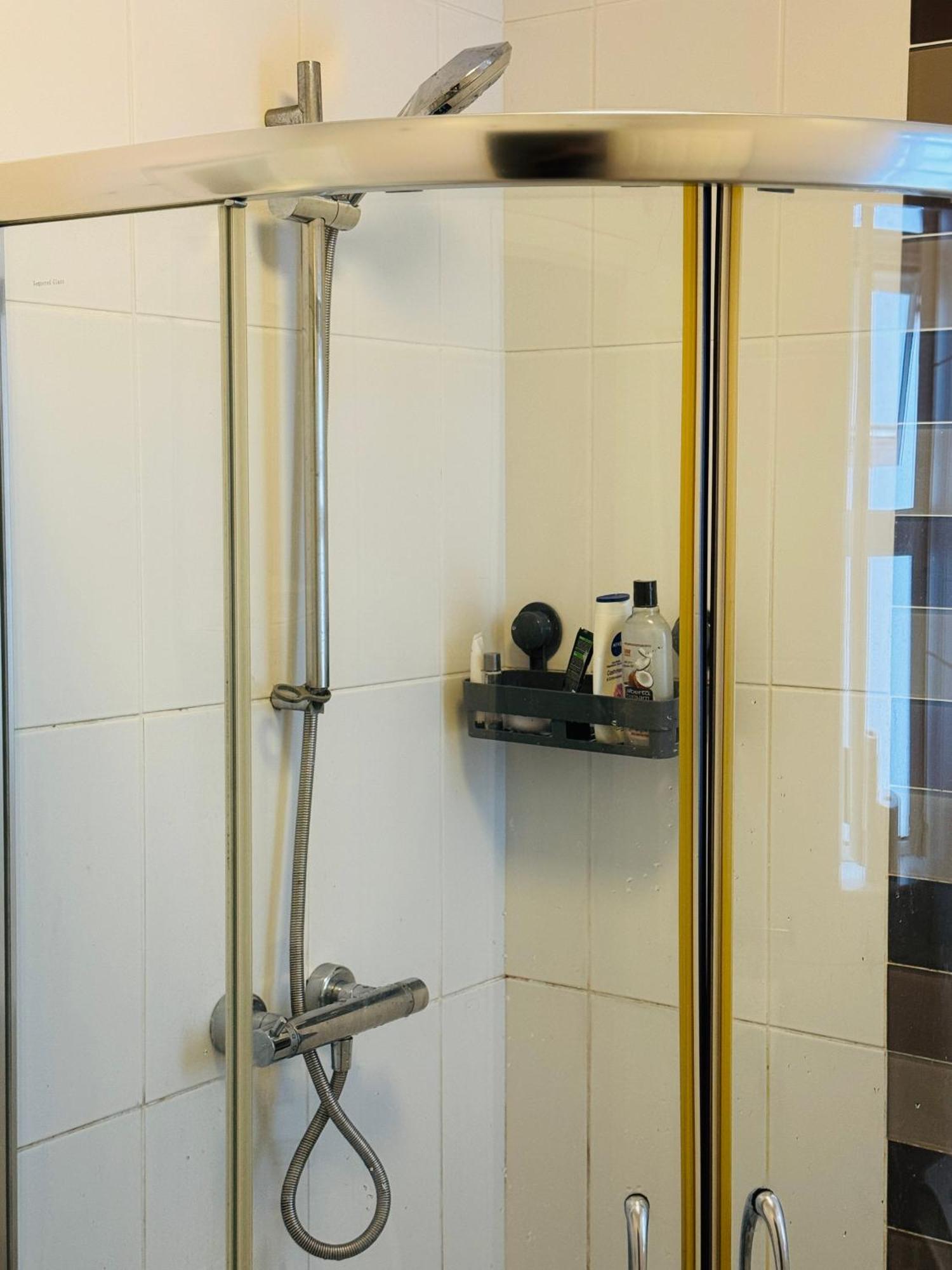 Large Near Centre Homestay Belfast