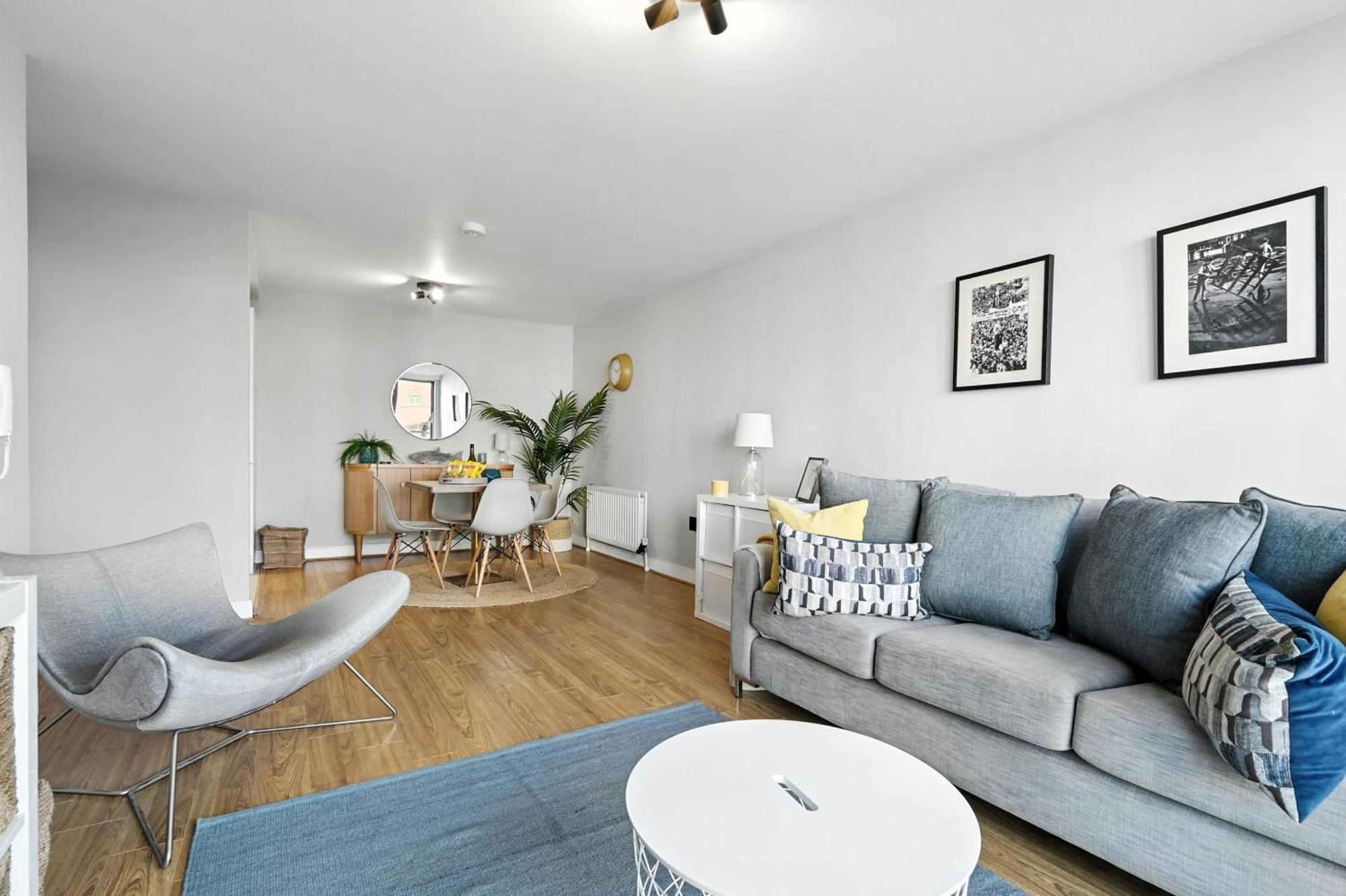 Apartments, Victoria Place *