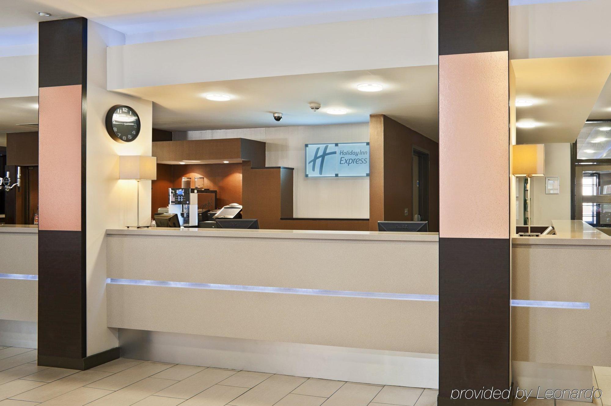 Express By Ihg Hotel