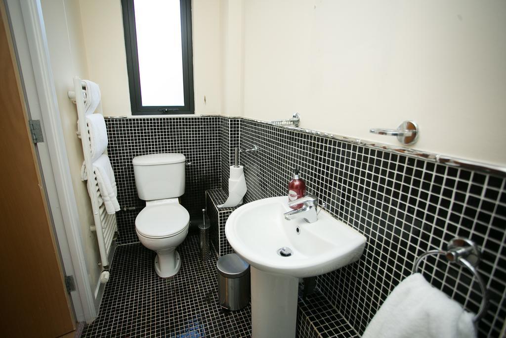 Queens Square Apartment