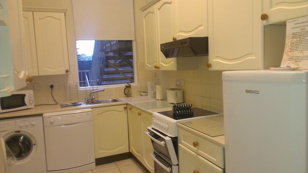Victoria Apartment