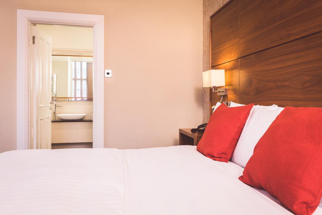 Dukes At Queens Hotel 3*