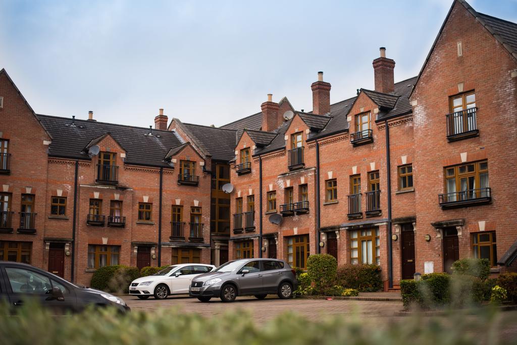 Big Fish Homes - The Cloisters Apartment *