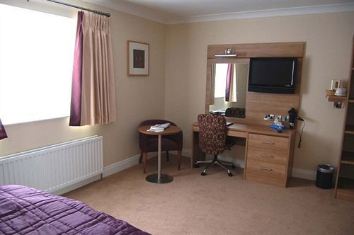 Ivanhoe And Hotel Belfast