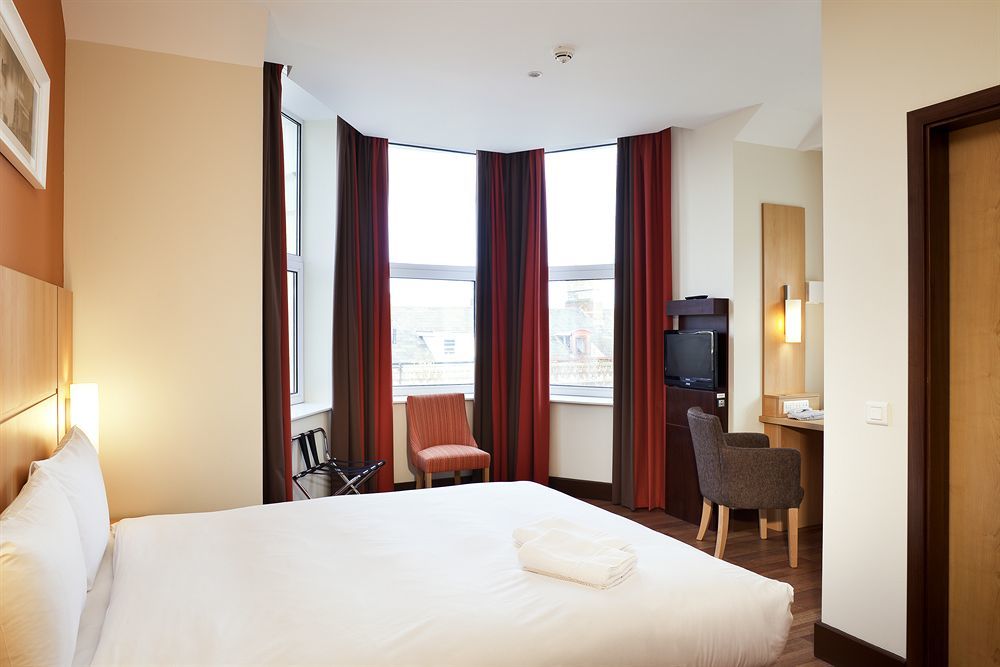 Hotel Ibis Queens Quarter 3*