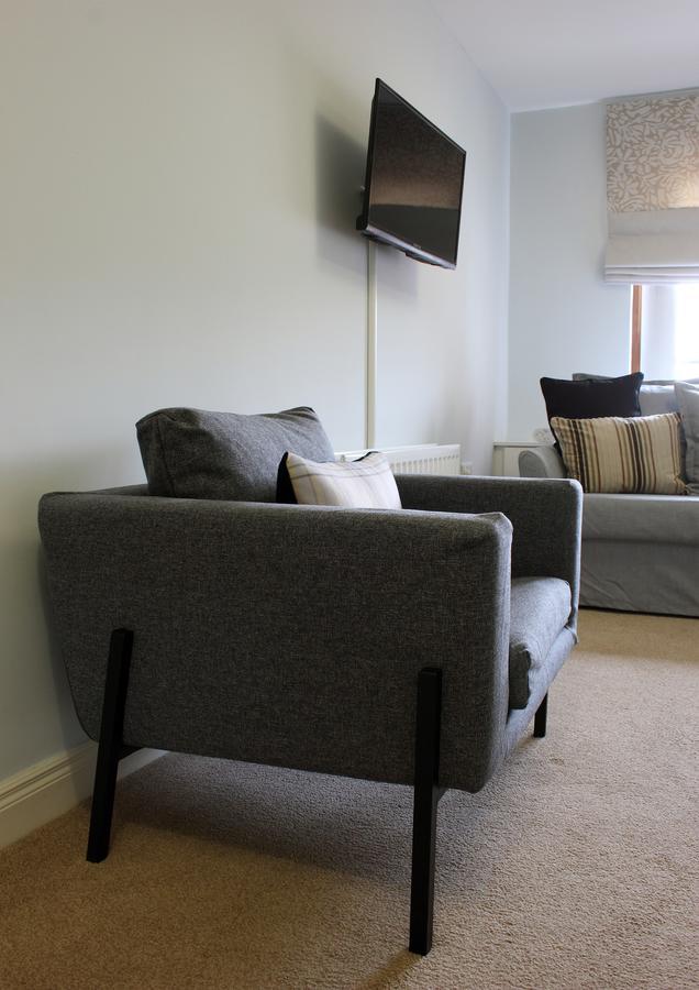 Summerhill Apartment *