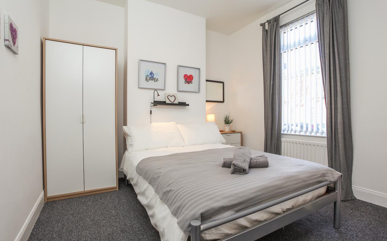 Donegall Avenue - Serviced Holiday home Belfast