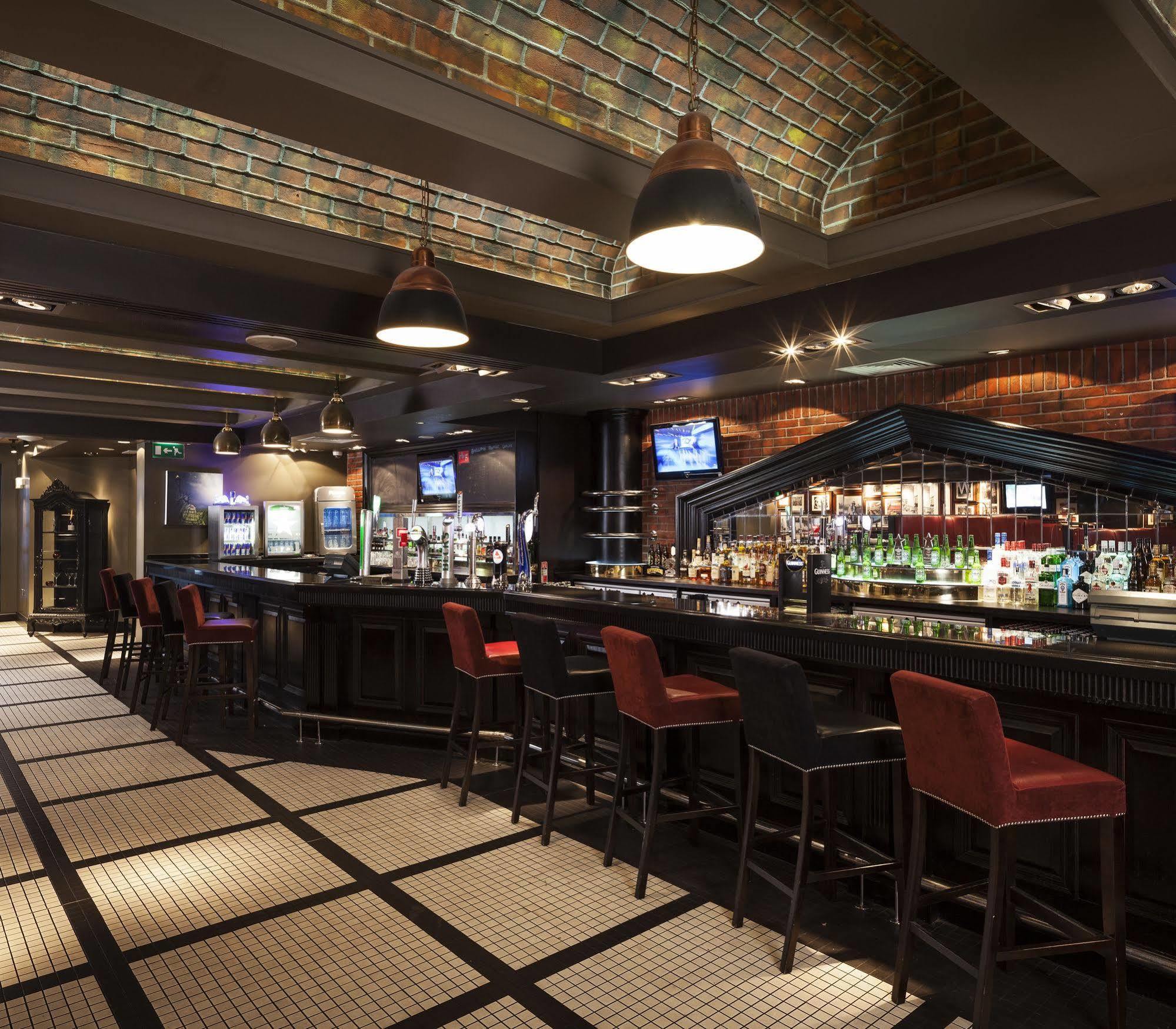 Hotel Moxy 3*