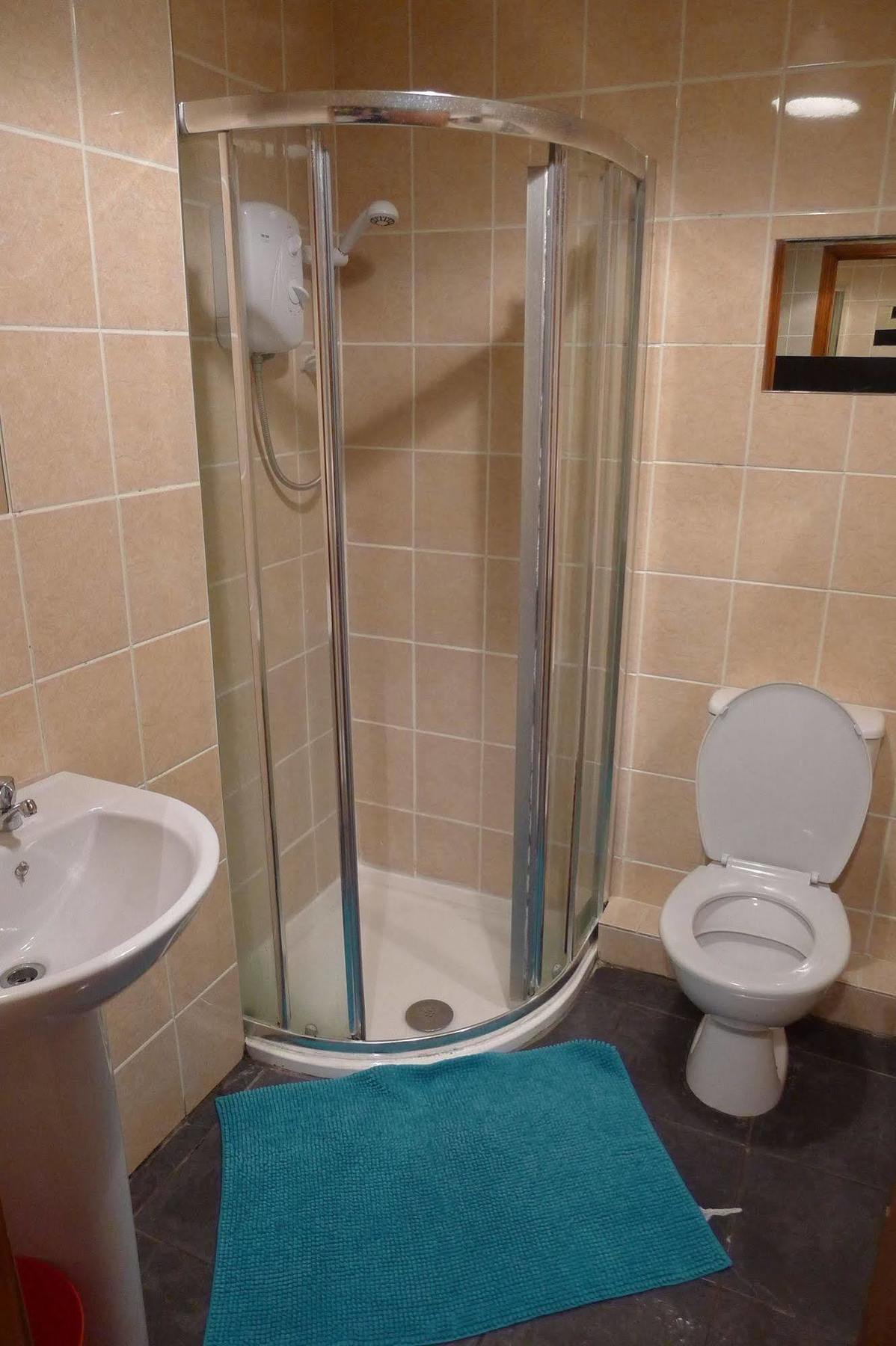 Lagan Backpackers Hostel *