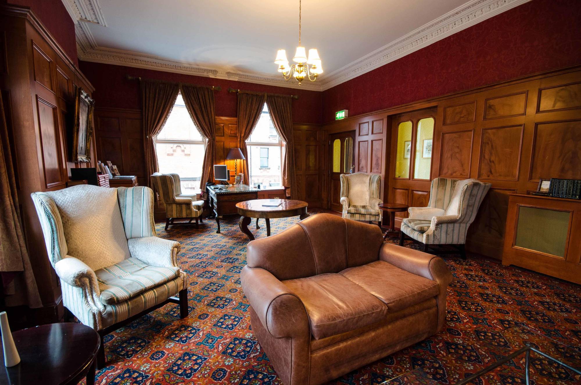 The 1852 - Self Check-in Hotel