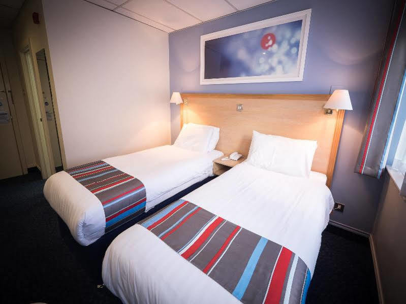 Travelodge 3*